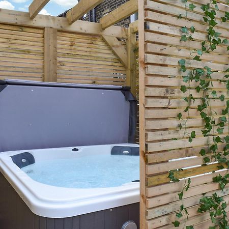 The Nellie Nook Villa Greenfield  Екстериор снимка